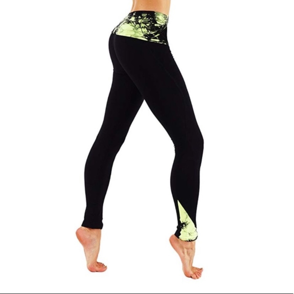 5/25  Tummy control high waisted printed yellow legging